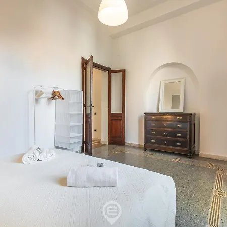 Apartment Mirabel - Wonderful Flat In Center *
